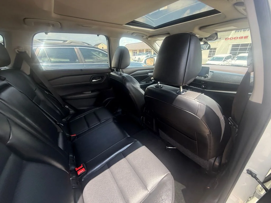 Used 2023 White Nissan SV image 15