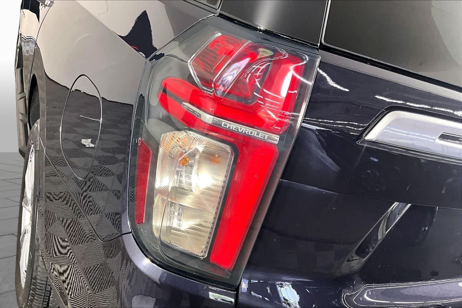 Used 2022 Dark Ash Metallic Chevrolet High Country image 52