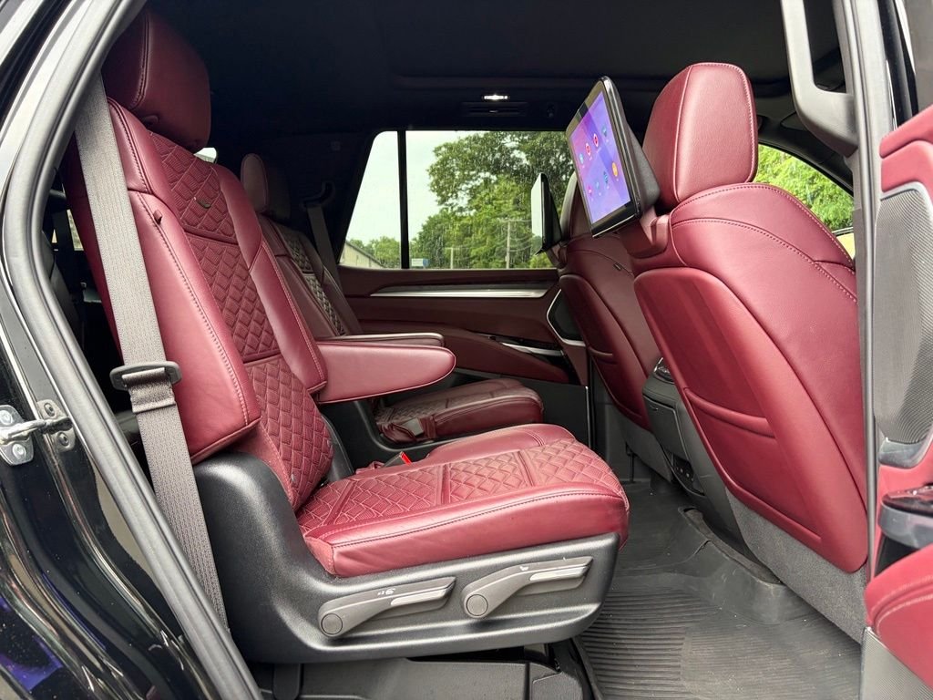 Used 2025 Black Cadillac Sport image 20
