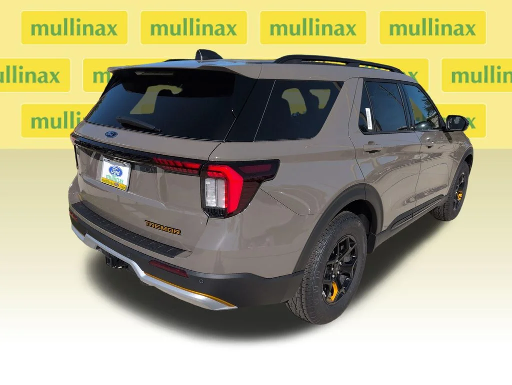 New 2026 Gray Ford Tremor image 3