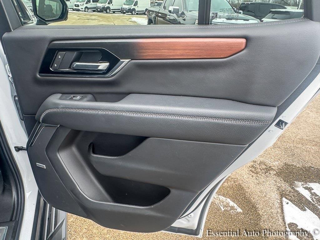 2025 GMC YUKON - Image 27