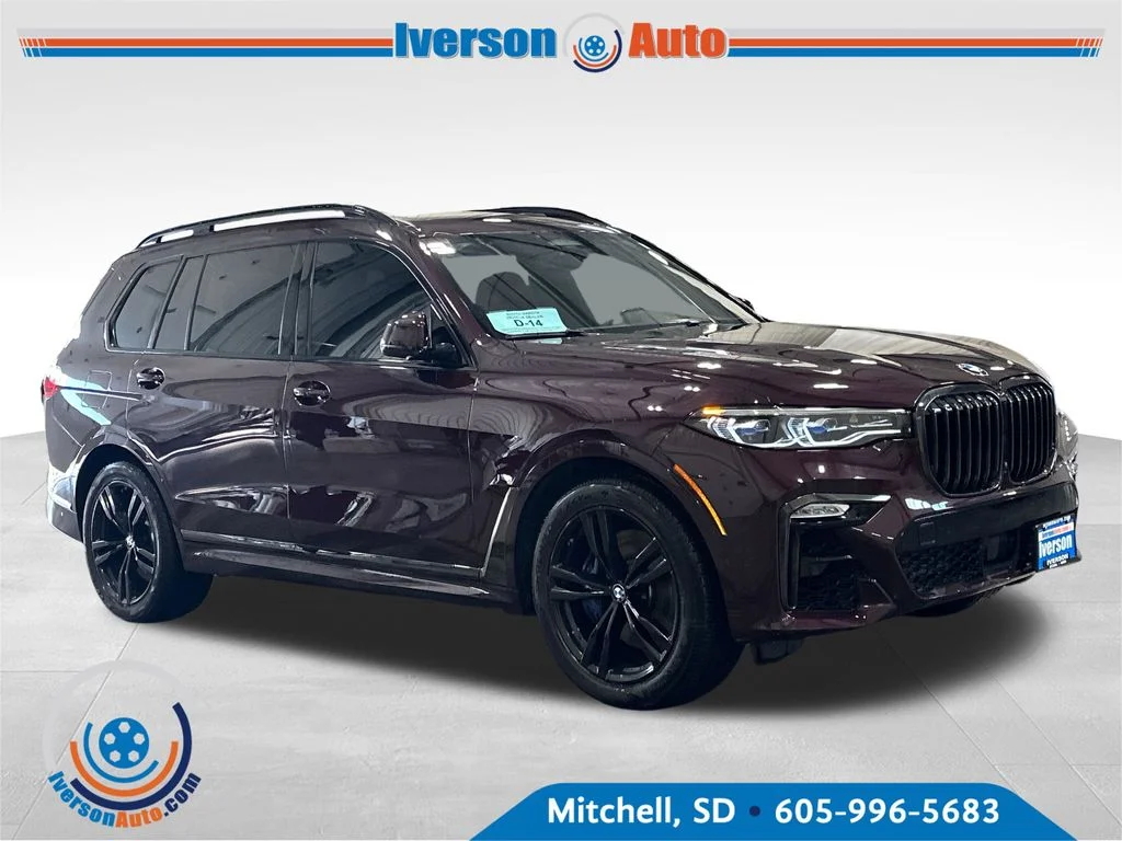 Used 2021 Red BMW M50i image 1