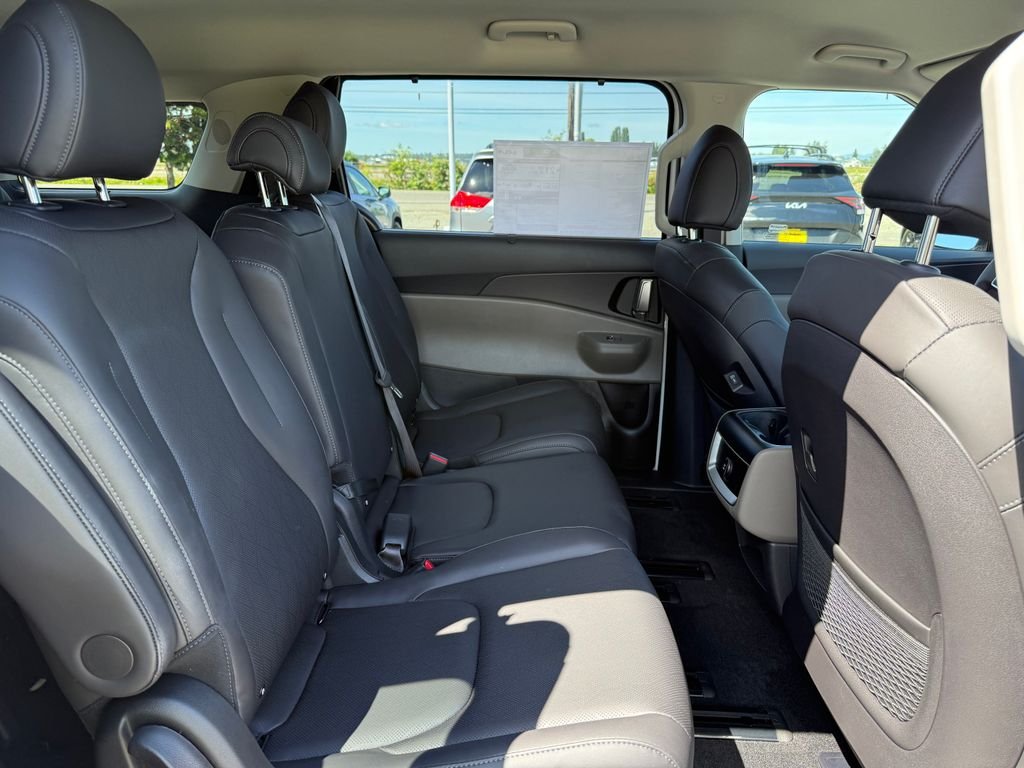 New 2026 Snow White Pearl Kia EX image 13