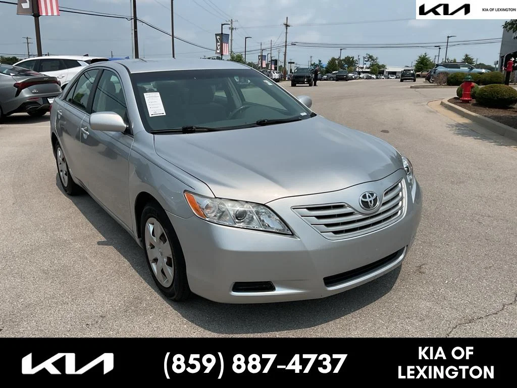 Used 2007 Titanium Metallic Toyota LE image 1