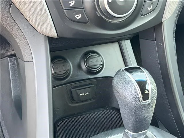 Used 2016 White Hyundai 2.4 Base image 22