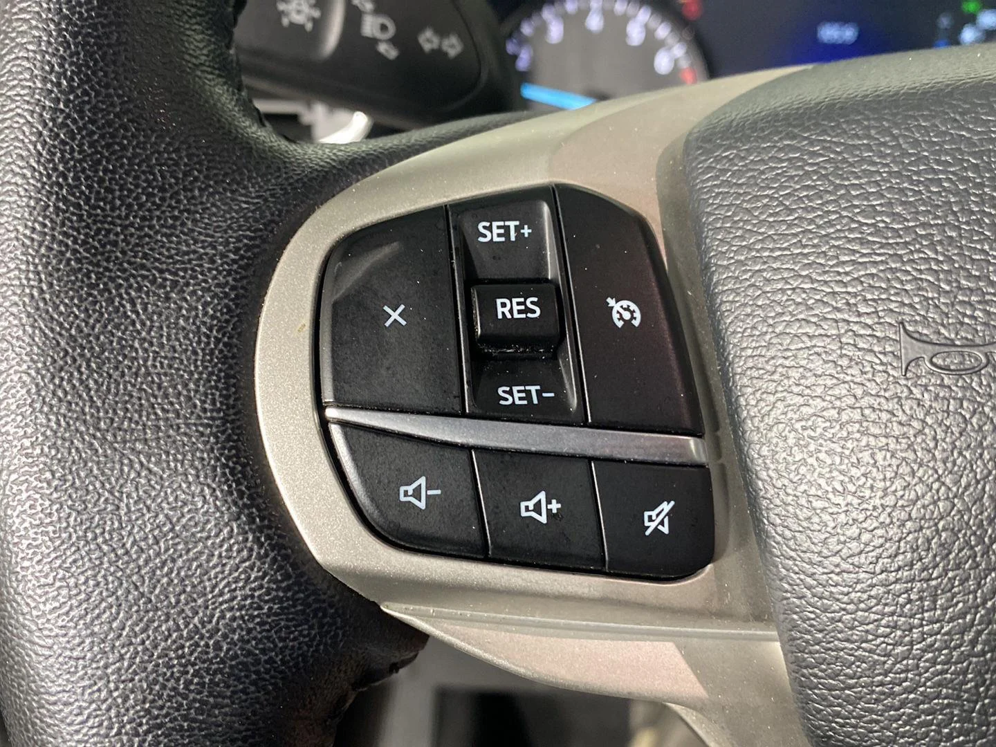 Used 2023 Silver Metallic Ford XLT image 11