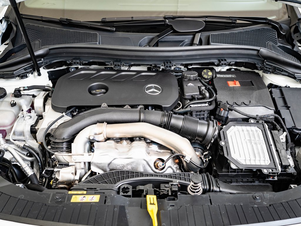 Used 2026 Polar White Mercedes-Benz GLA 250 image 36