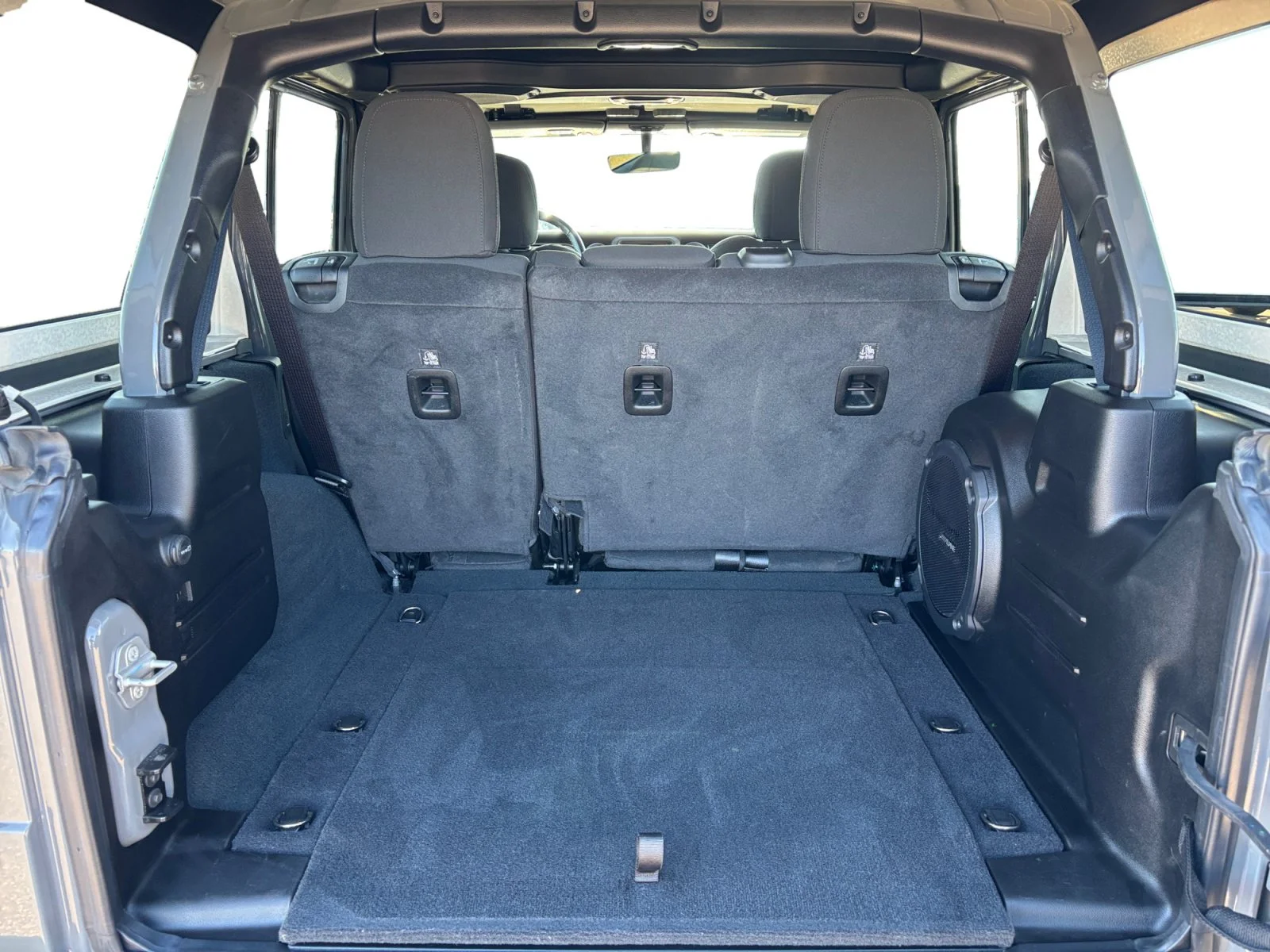 Used 2022 Gray Jeep Unlimited Sport Altitude image 19