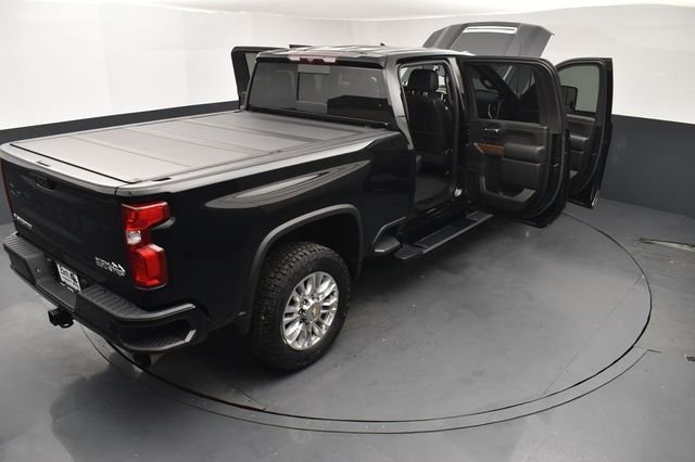 Used 2022 Black Chevrolet High Country image 30