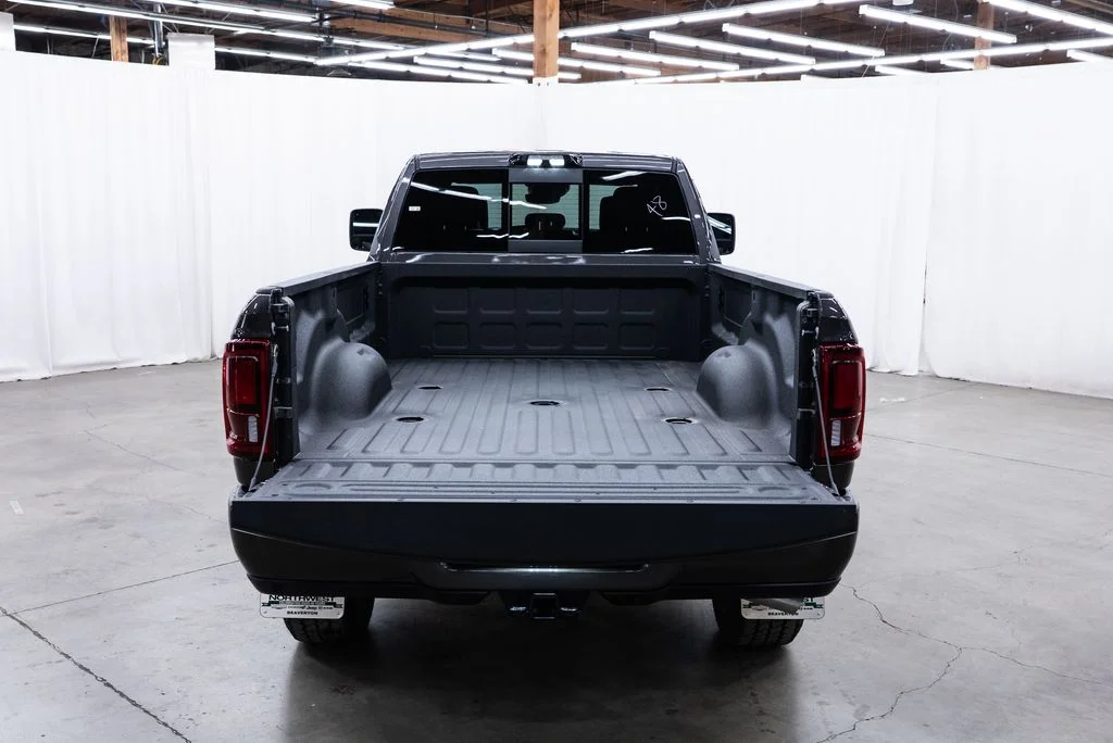 New 2026 Granite Crystal Metallic Clear-Coat Exterior Paint RAM Laramie image 8