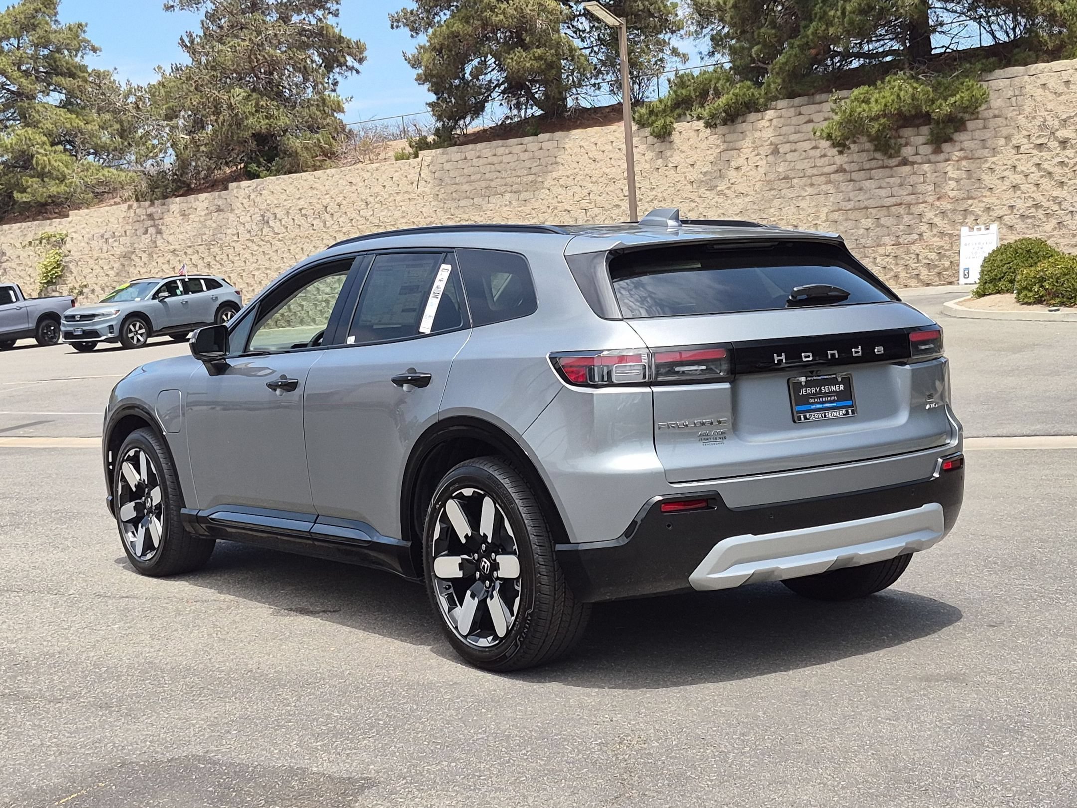 New 2026 Mercury Silver Metallic Honda Elite image 9