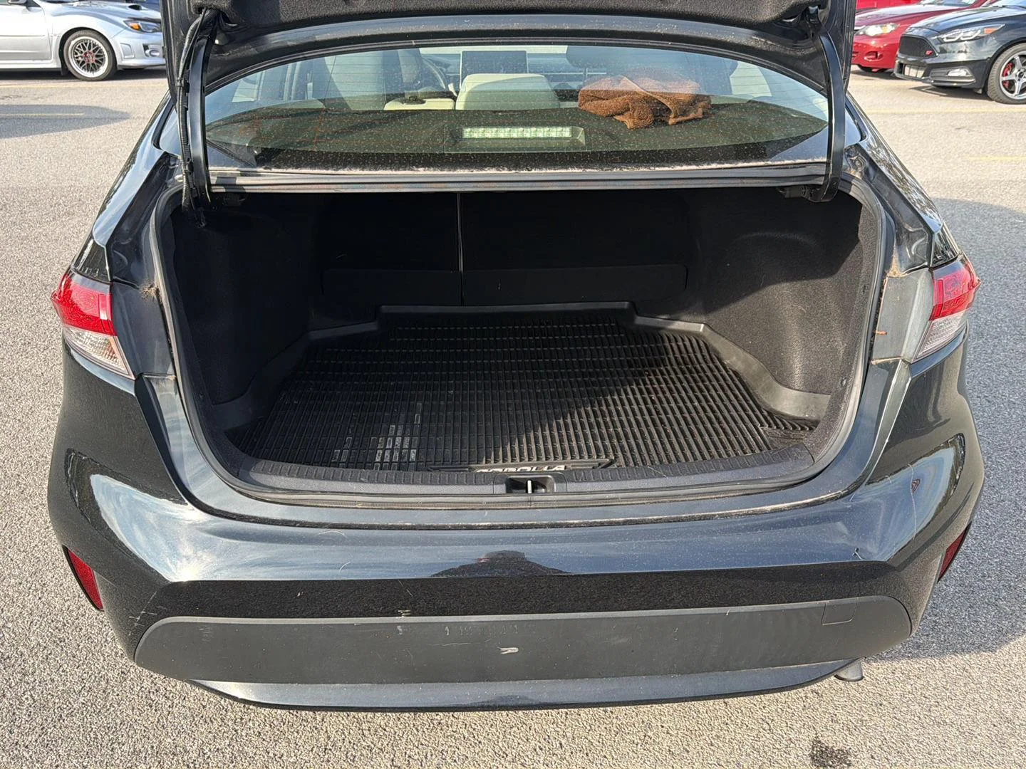 Used 2020 Black Sand Pearl Toyota LE image 21