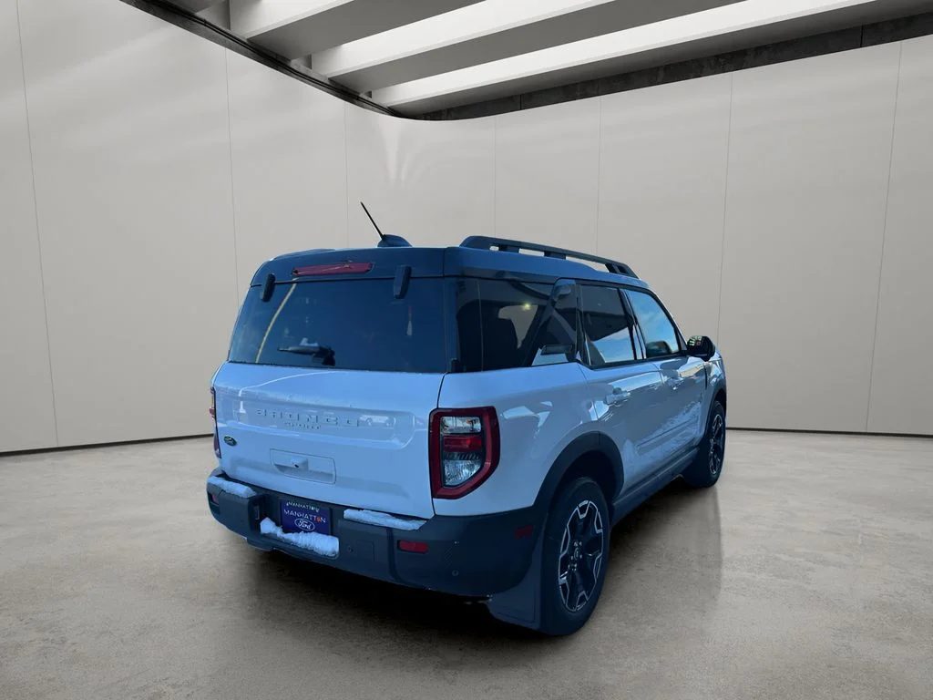New 2025 Oxford White Ford Outer Banks® image 5