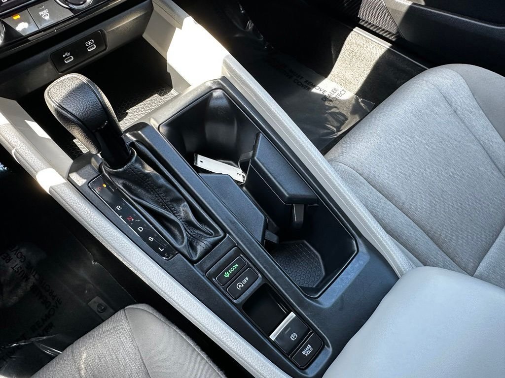 Used 2024  Honda LX image 28