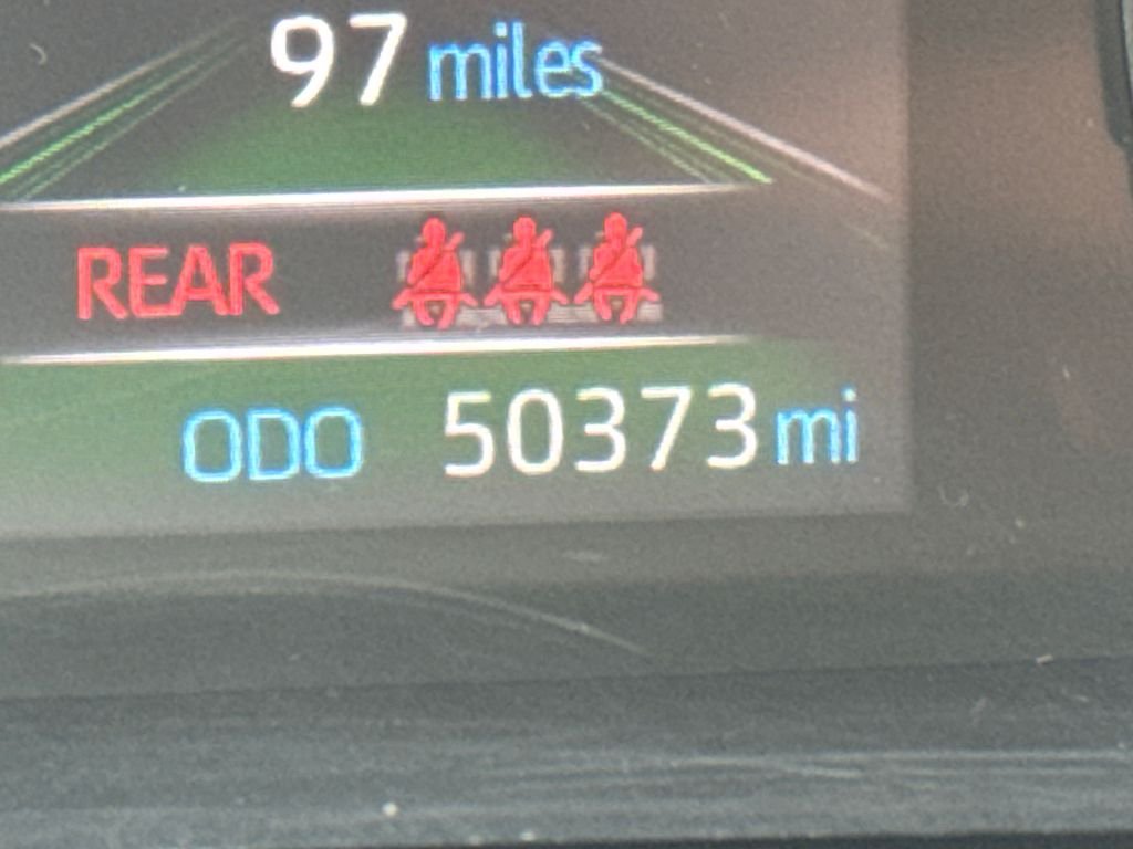 Used 2019 Silver Toyota LE image 18