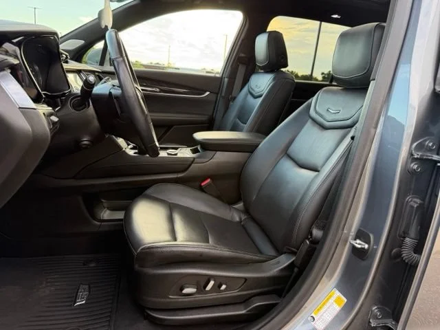 Used 2022 SATIN STEEL METALLIC Cadillac Premium Luxury image 10