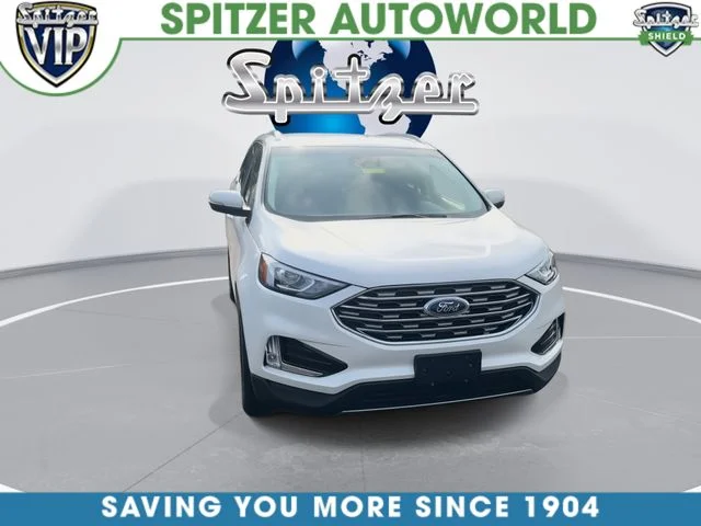 Used 2019 White Platinum Clearcoat Metallic Ford SEL image 3