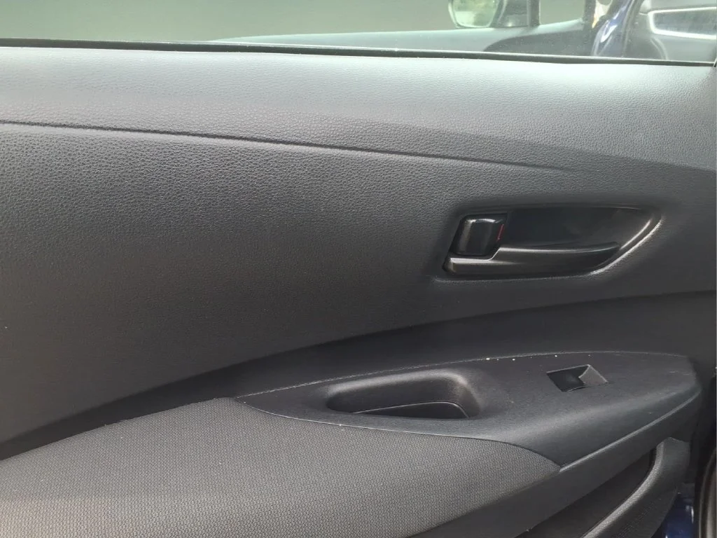 Used 2023  Toyota LE image 9