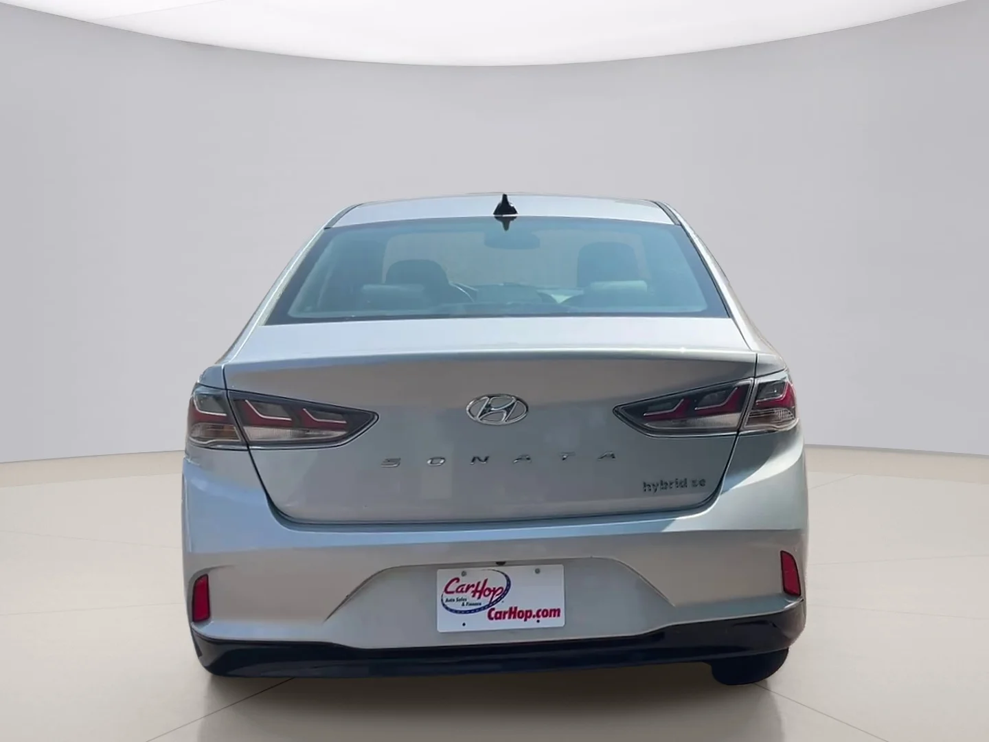 Used 2018 Silver Hyundai  image 4