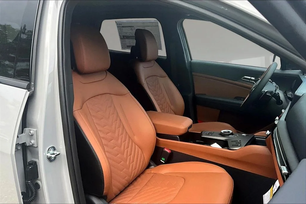 New 2027 Wolf Gray Kia X-Line image 11
