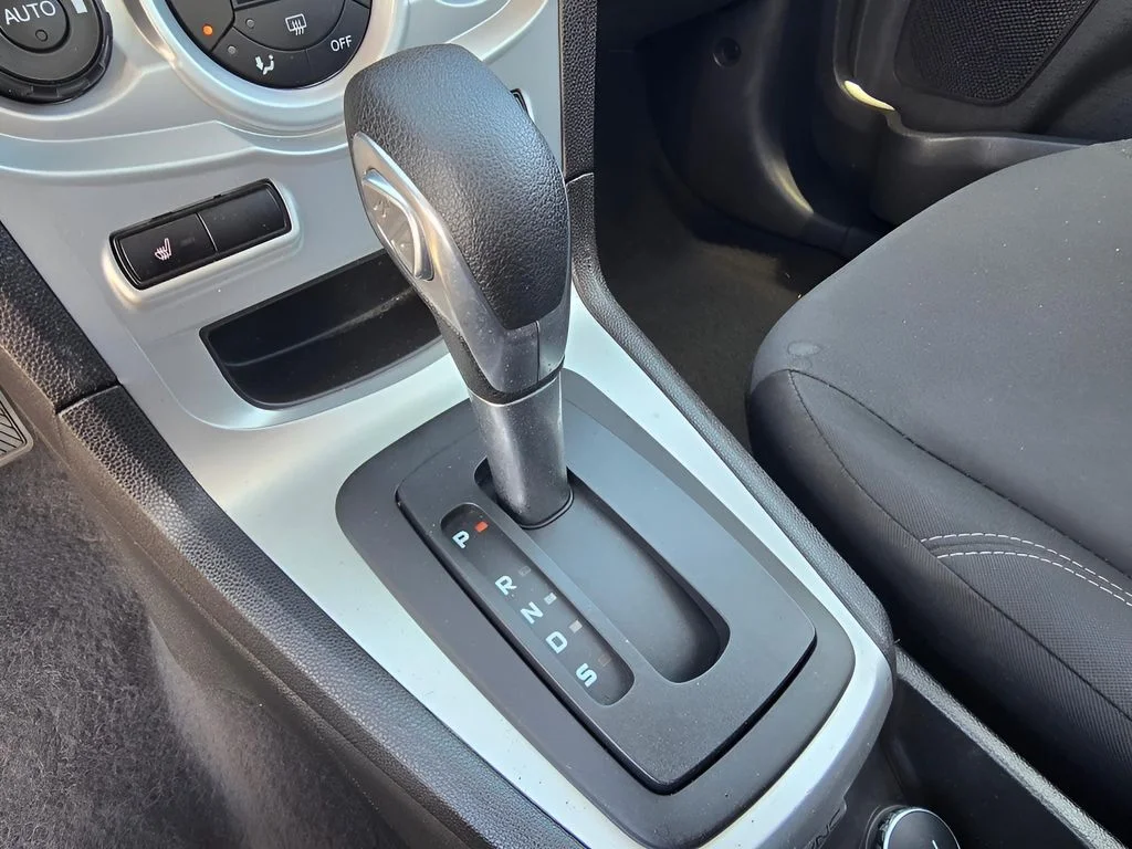 Used 2019 Magnetic Metallic Ford SE image 20