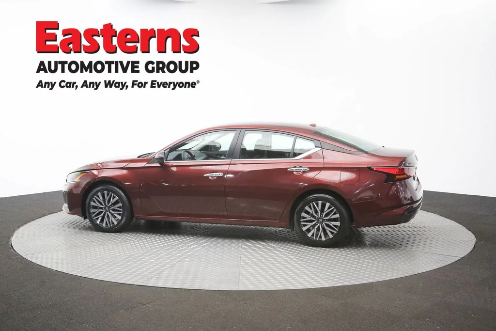 Used 2025 Red Nissan 2.5 SV image 57