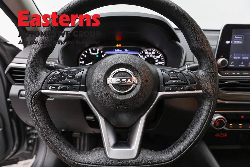Used 2025 Gray Nissan 2.5 SV image 10