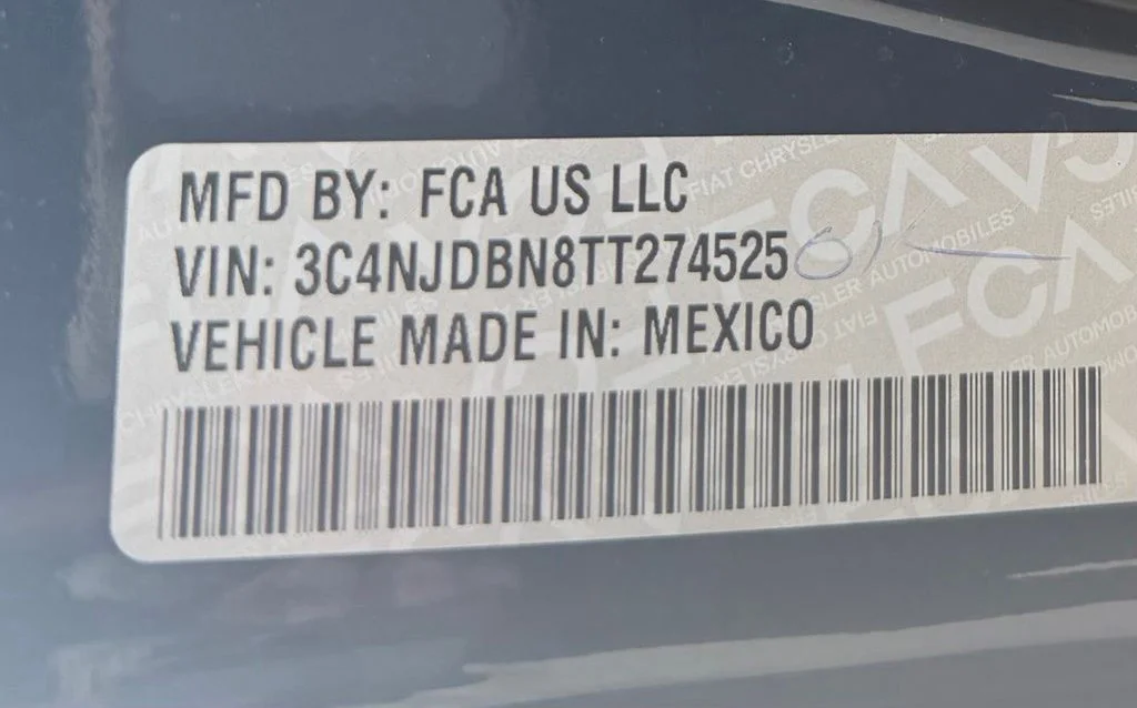 New 2026 Fathom Blue Pearl-Coat Exterior Paint Jeep Altitude image 39