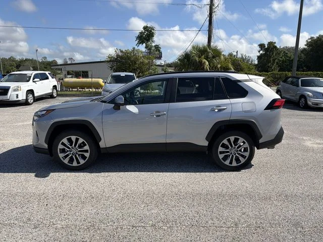 Used 2023 Silver Toyota XLE Premium image 7
