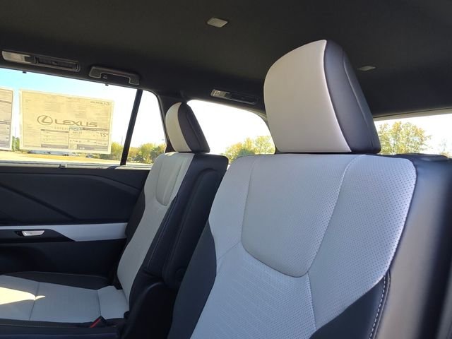 2026 Lexus TX 500h F-Sport Premium - Photo 18