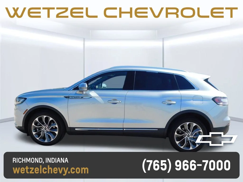 Used 2023 Silver Lincoln Reserve image 6