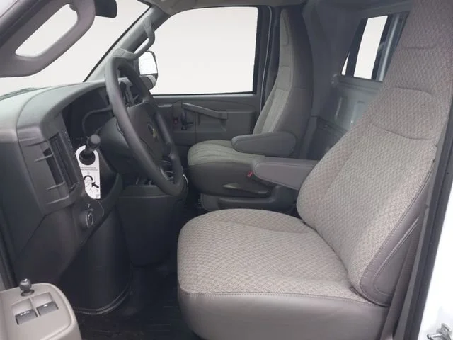 2025 Chevrolet Express Cargo Work Van - Photo 9