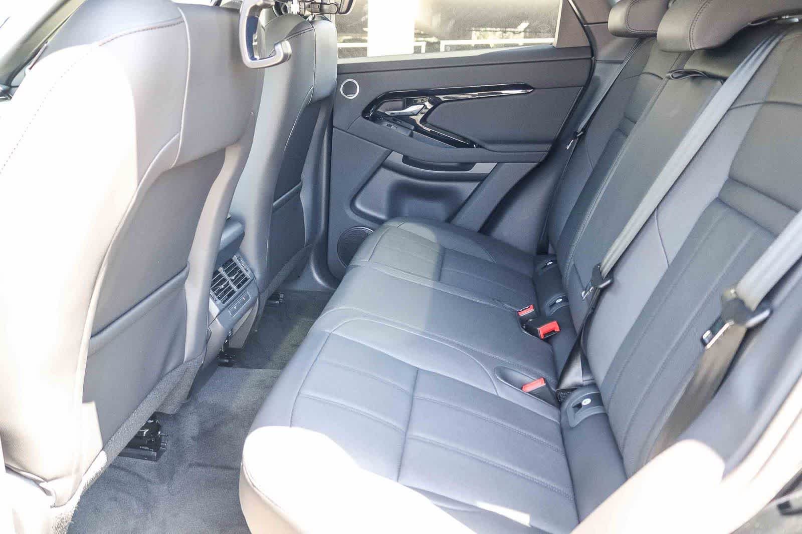 New 2026 Santorini Black Land Rover Core S image 16