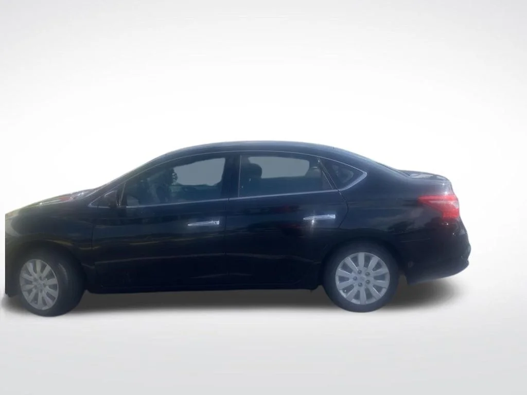 Used 2019 Black Nissan S image 5