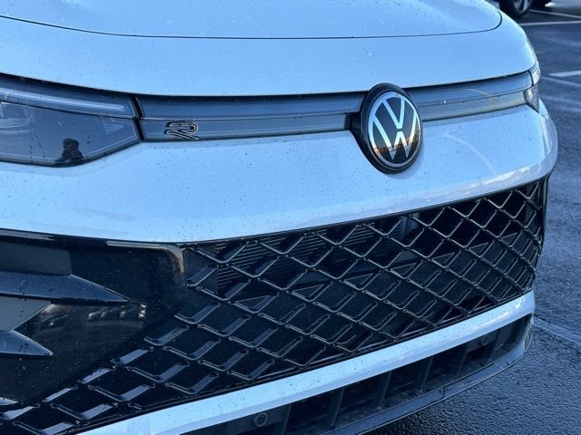 New 2026 Opal White W/Deep Black Roof Volkswagen 2.0T SE R-Line Black image 9