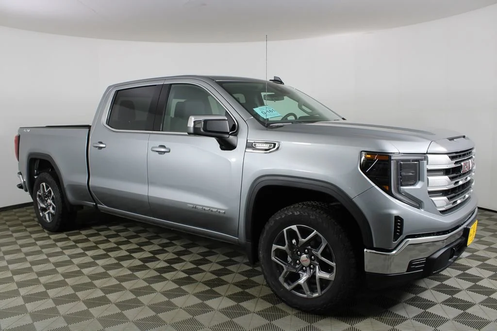 2026 GMC Sierra 4WD Crew Cab Short Box SLE's photo