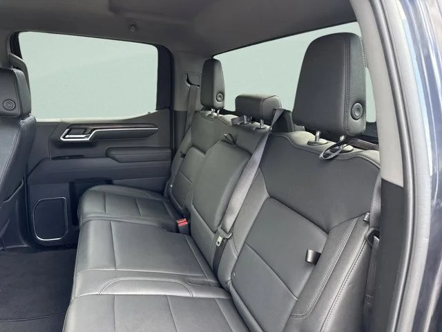 Used 2025 Silver GMC SLT image 20