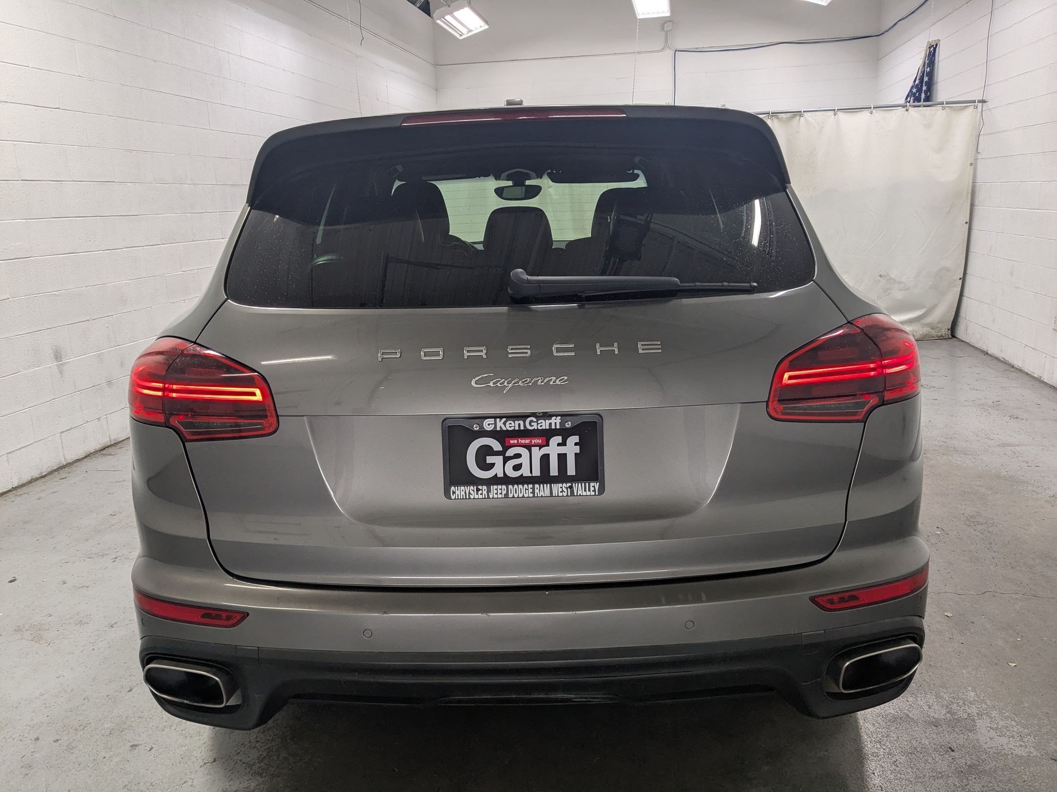 Used 2016 Meteor Gray Metallic Porsche Base image 5