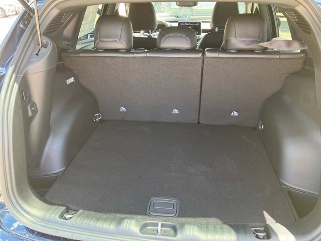New 2026 Fathom Blue Pearl-Coat Exterior Paint Jeep Latitude Altitude image 24