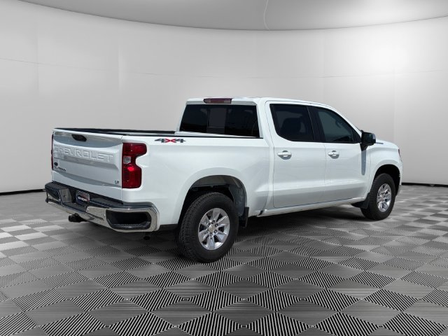 New 2026 Summit White Chevrolet LT image 5
