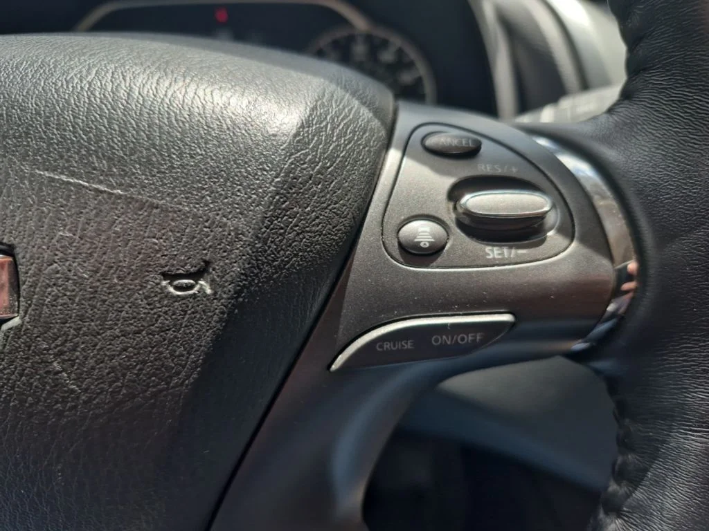 Used 2020 White Nissan Platinum image 22