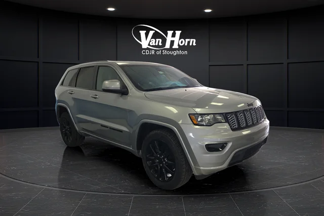 2017 Jeep Grand Cherokee Altitude 4WD's photo