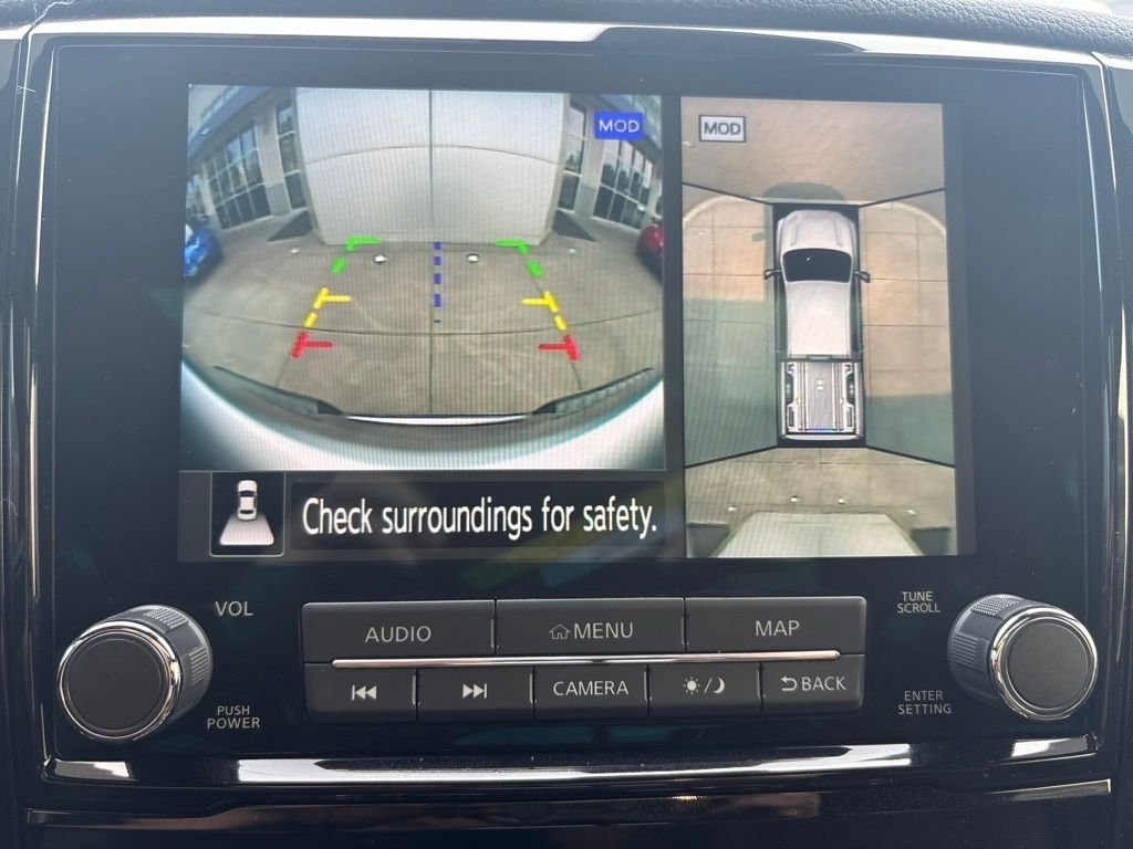 Used 2024 White Nissan Platinum Reserve image 20