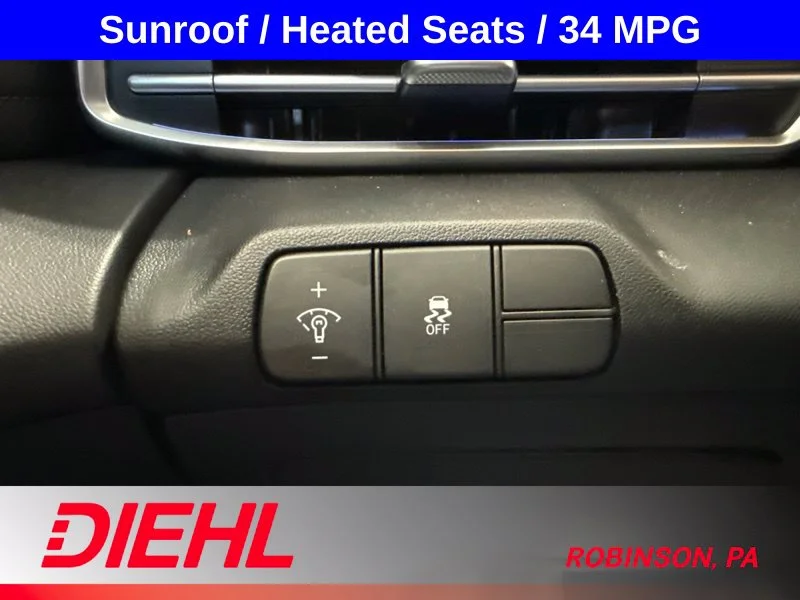 Used 2024 Red Hyundai SEL image 21