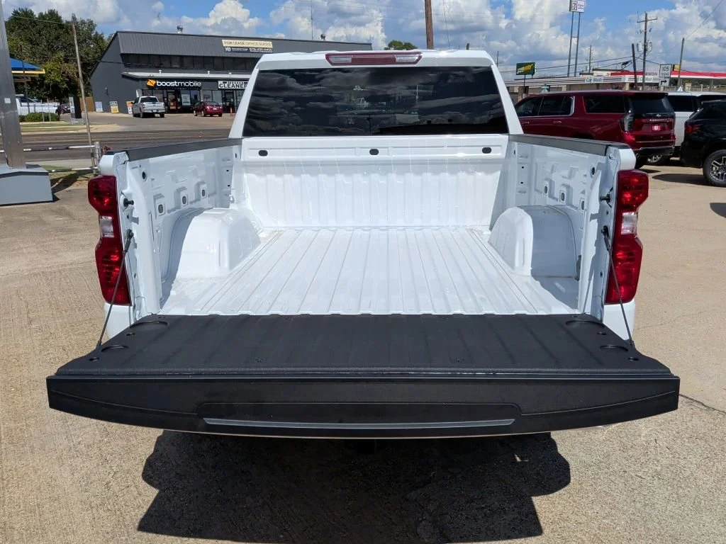 New 2026 Summit White Chevrolet Custom image 34