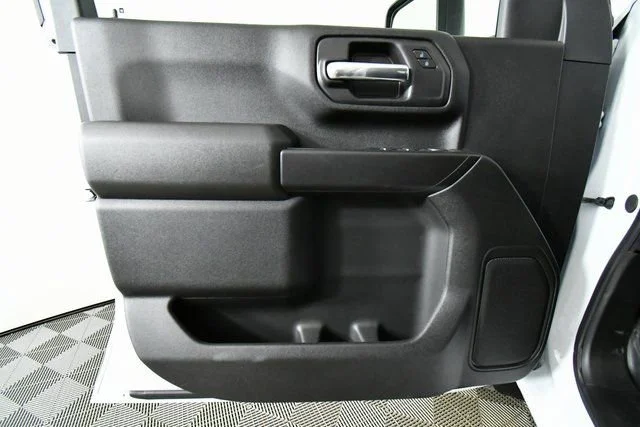 New 2026 Summit White Chevrolet Work Truck image 22