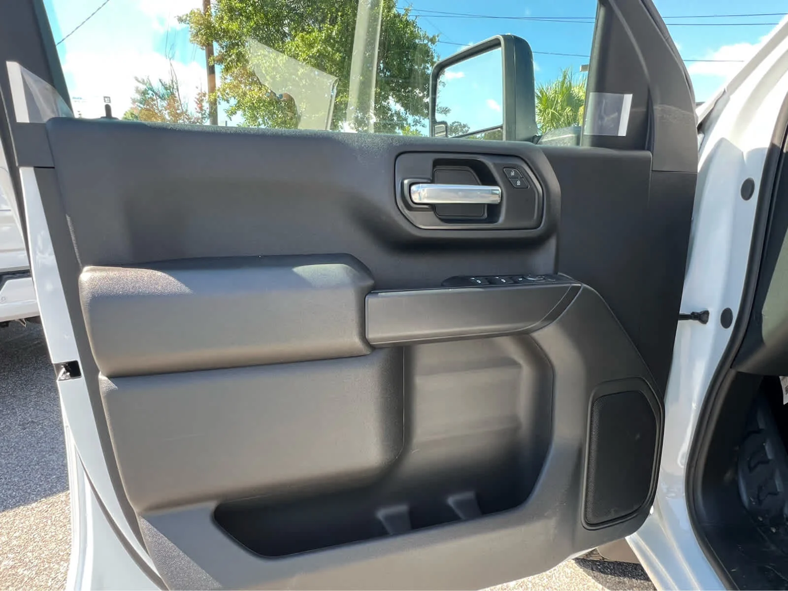 New 2026 Summit White Chevrolet Work Truck image 8