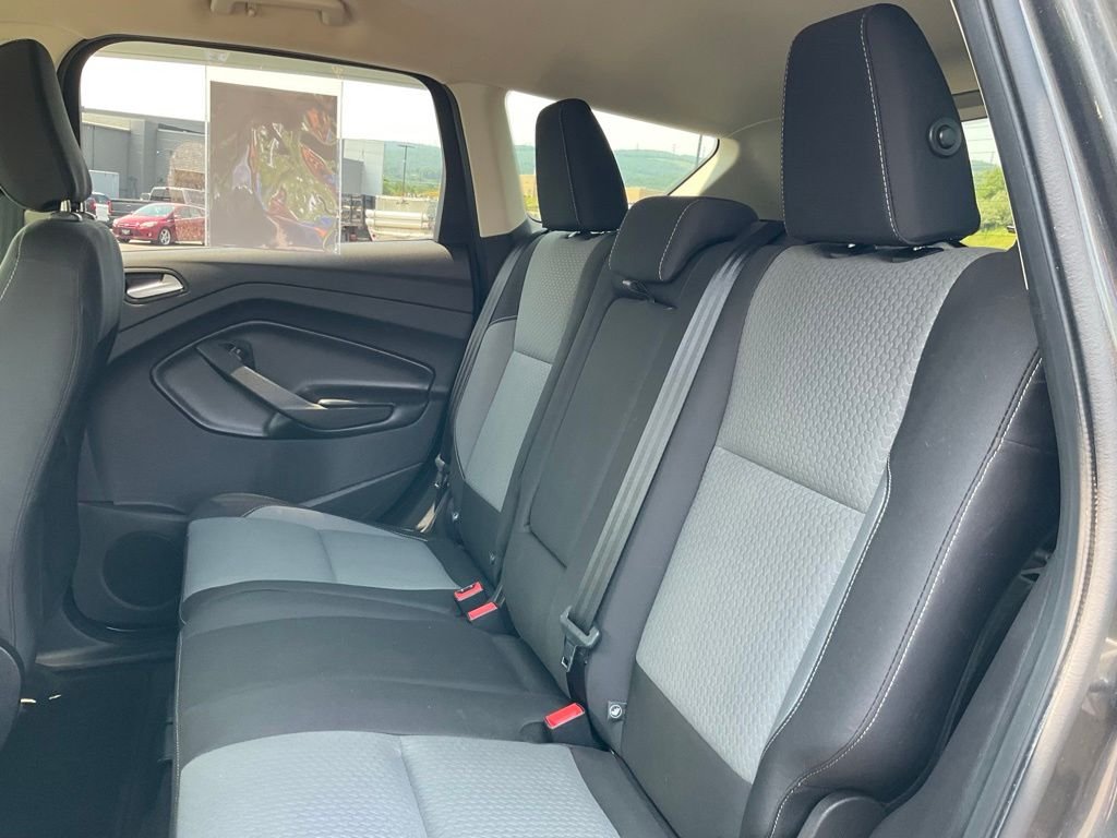 Used 2019 Magnetic Ford SE image 17
