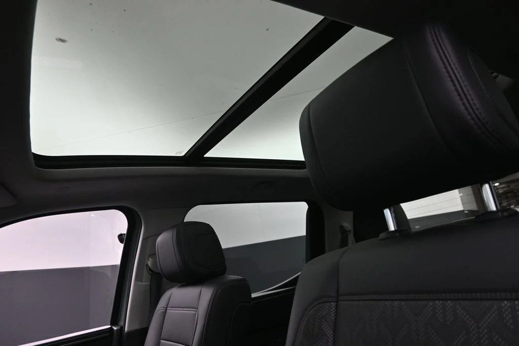 Used 2024  Toyota Limited image 17