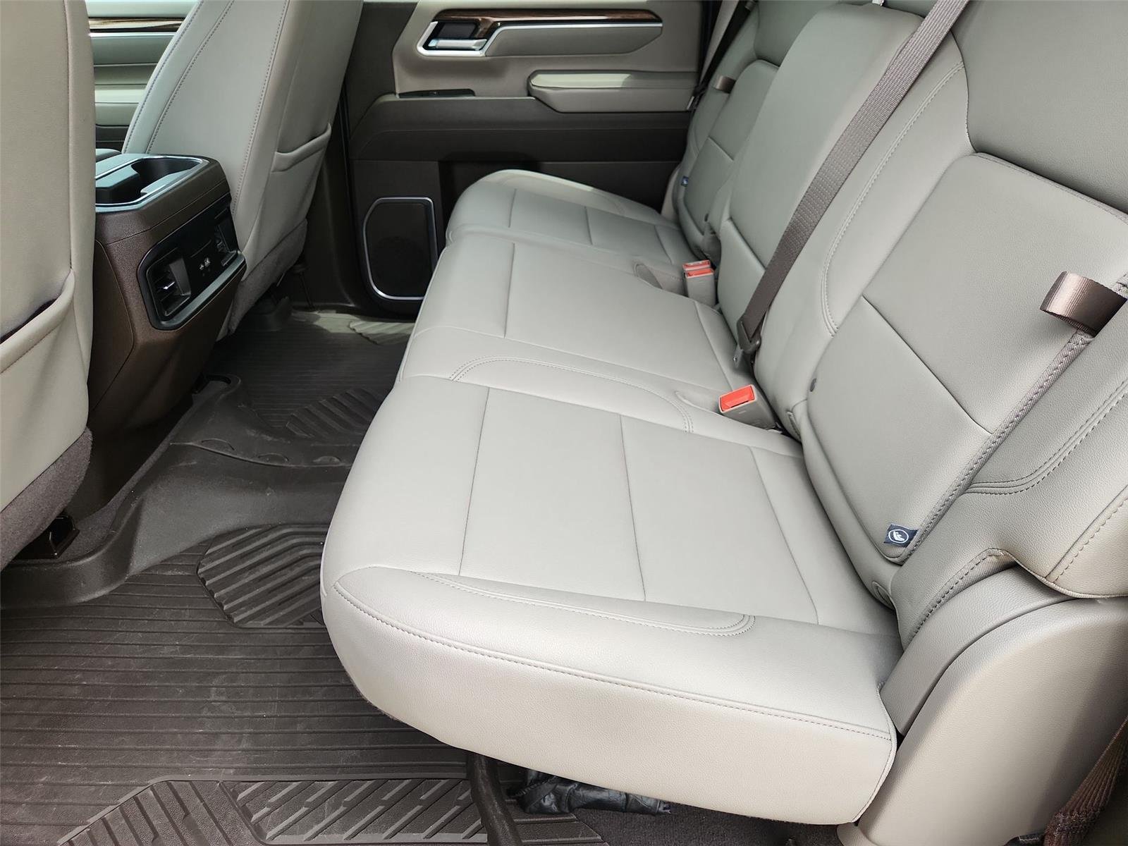 Used 2025 Black Chevrolet LT image 23